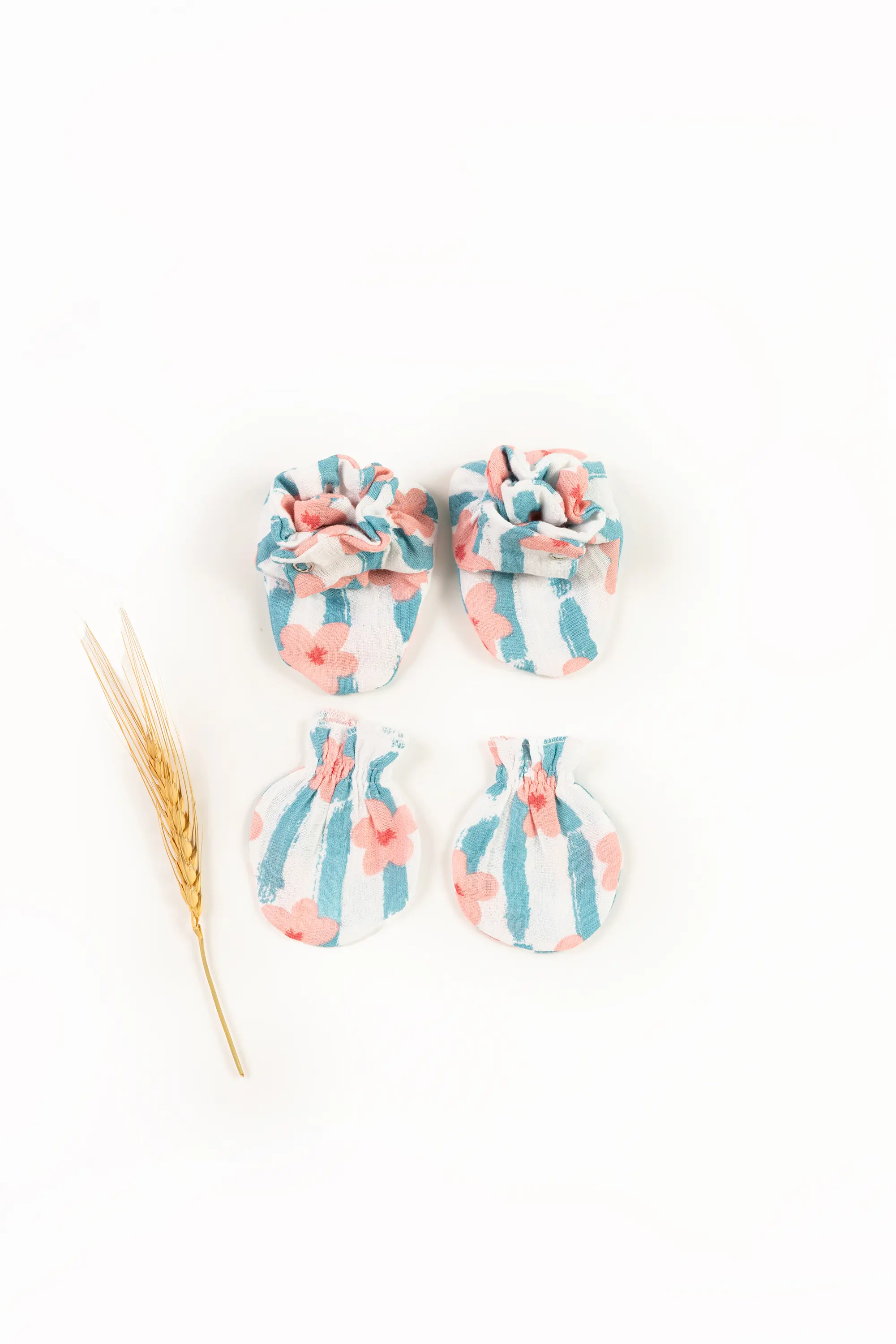 Crinkled Muslin Mitten & Booties