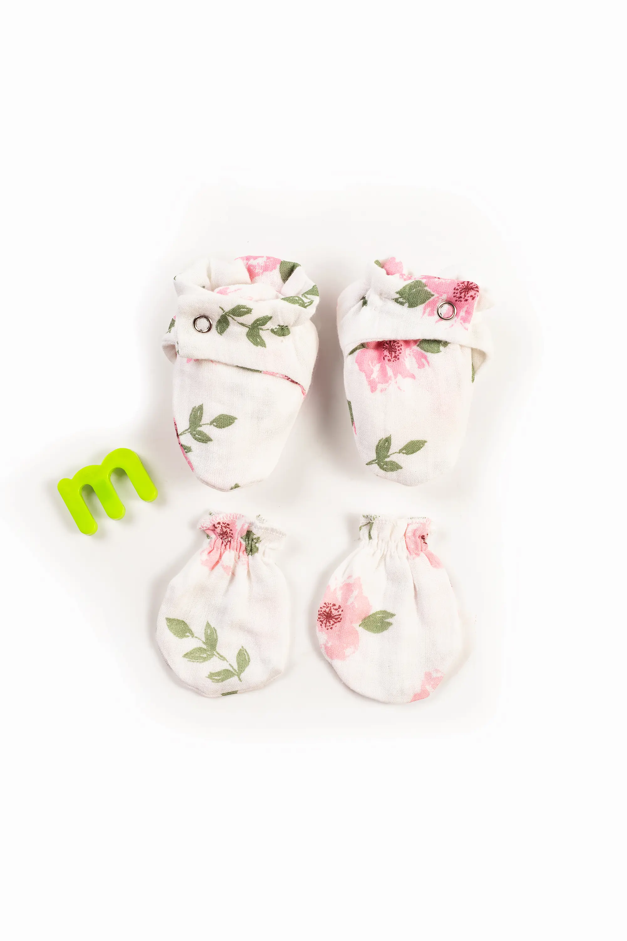 Crinkled Muslin Mitten & Booties