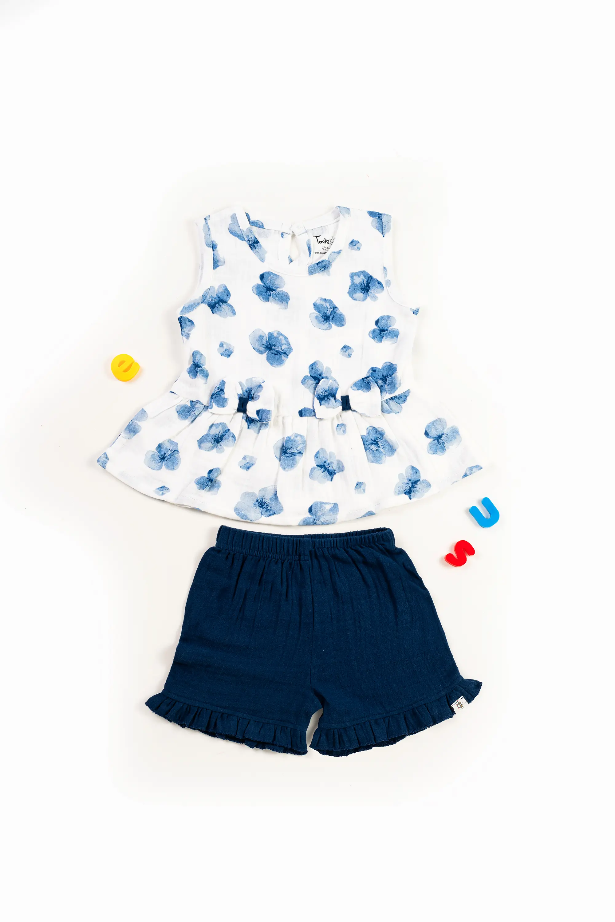 Crinkled Muslin Round Collar Bow Type Sleeveless Co-Ords Set