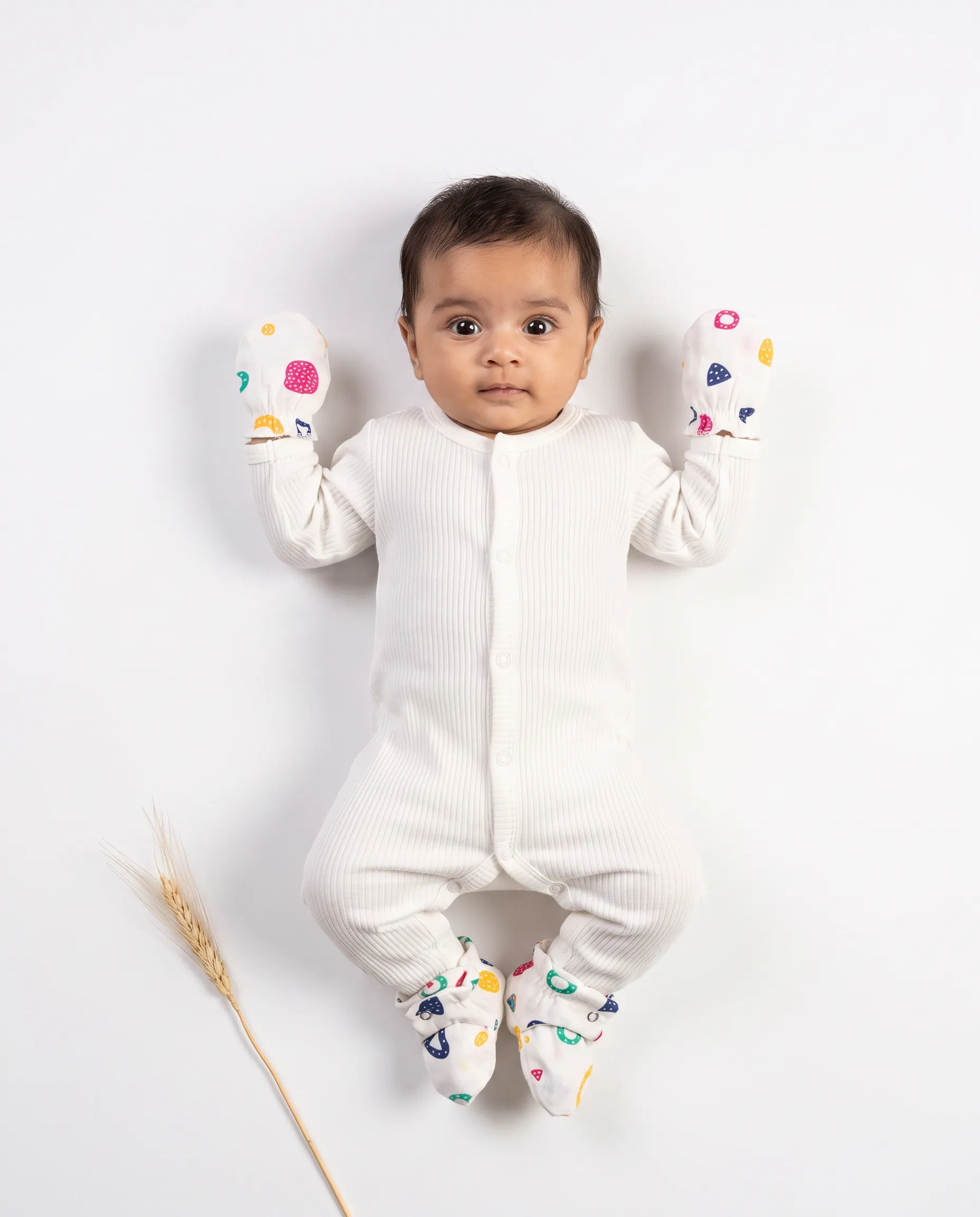 Crinkled Muslin Mitten & Booties