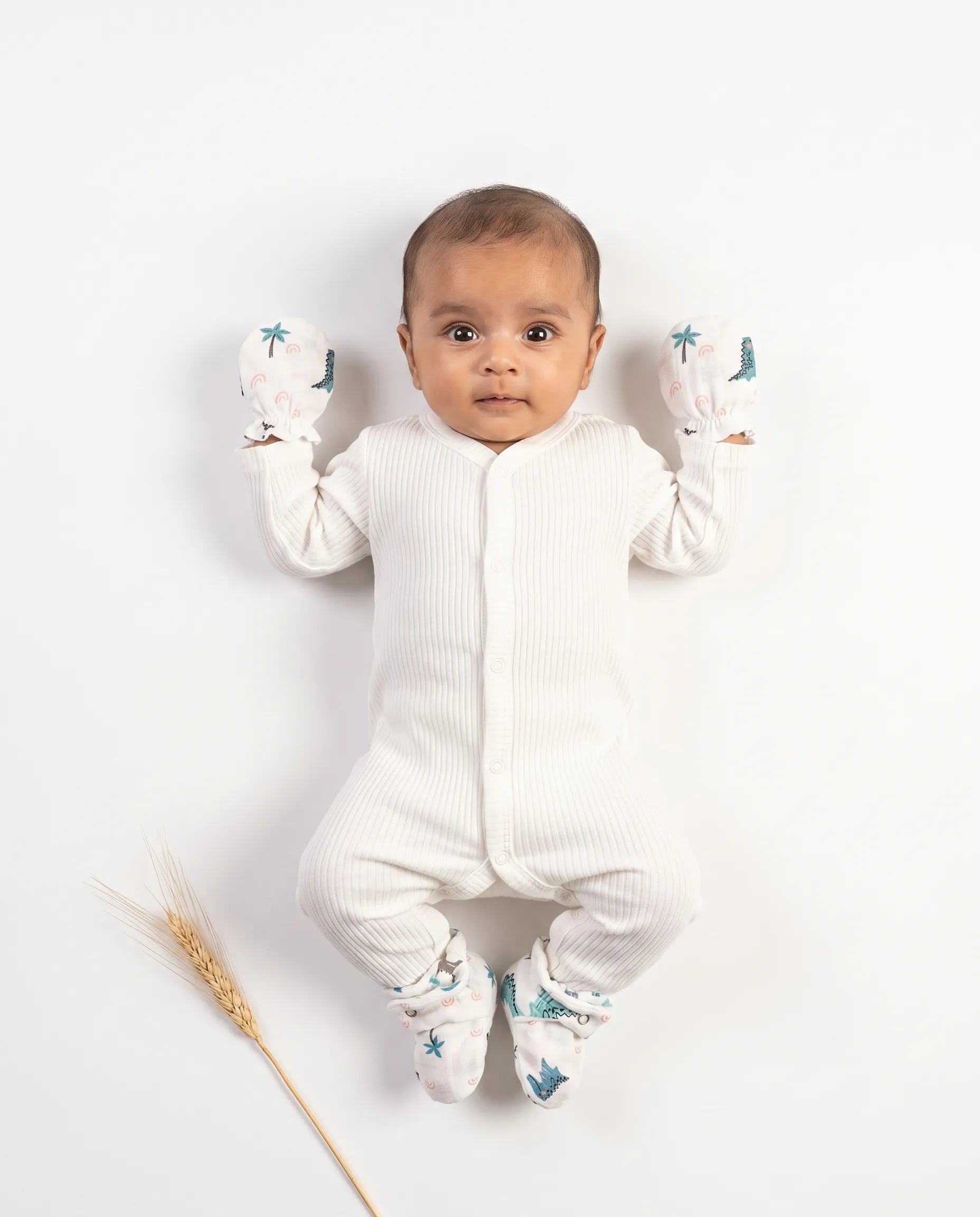 Crinkled Muslin Mitten & Booties