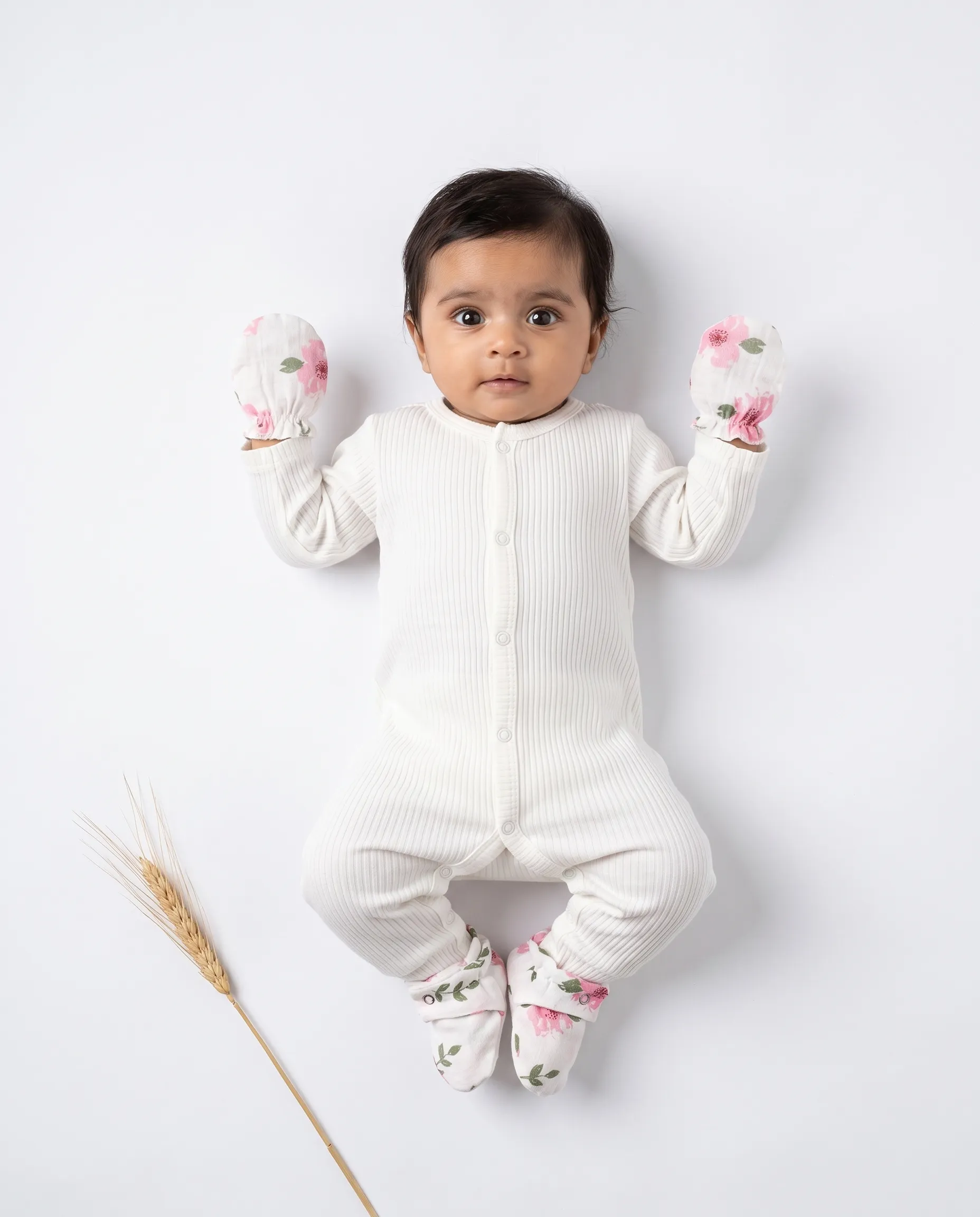 Crinkled Muslin Mitten & Booties